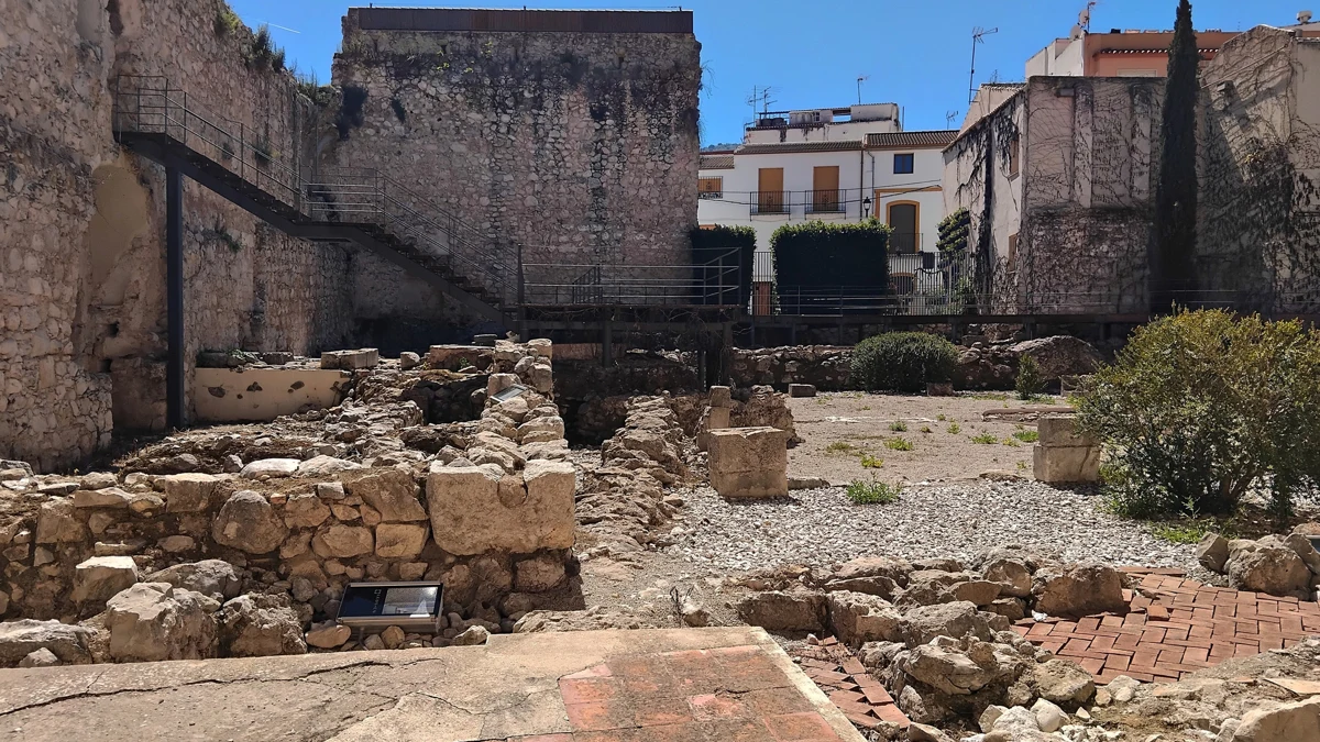 Restos del castillo de Doña Mencía, en Córdoba, imagen del patrimonio del municipio
