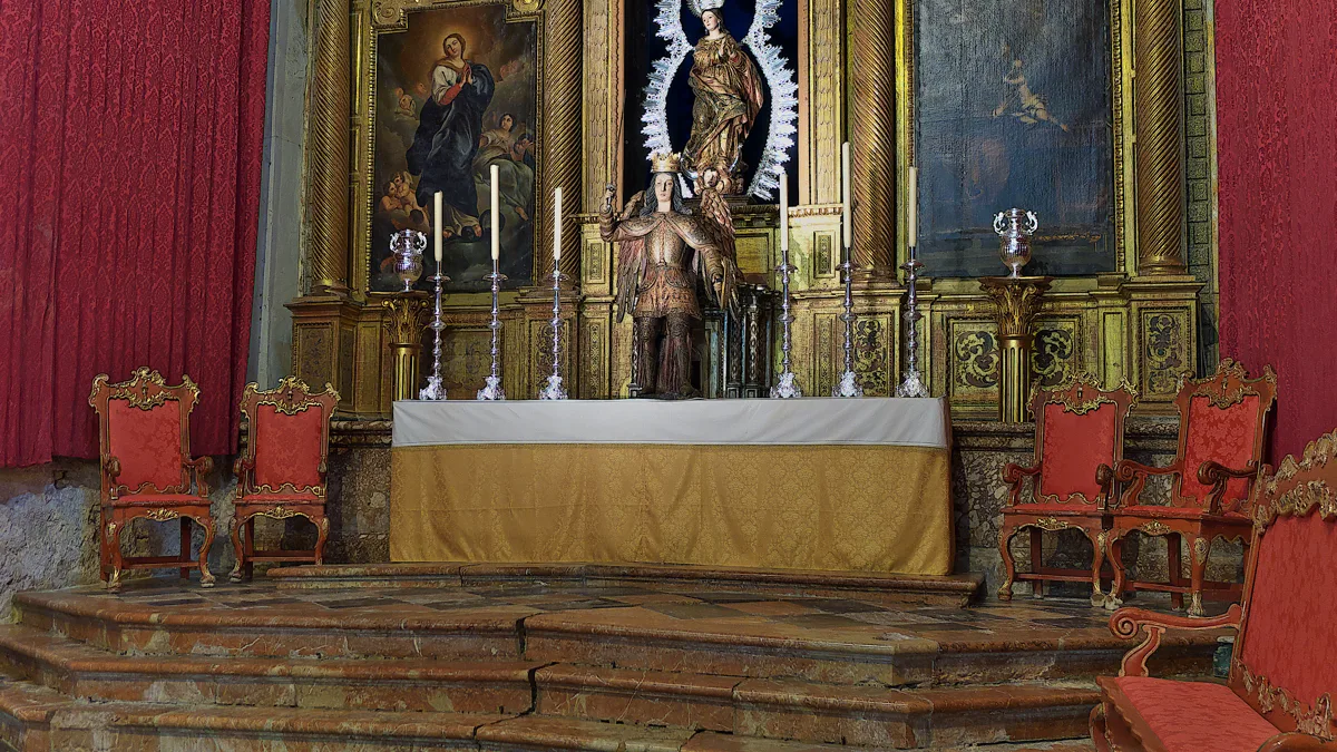 Retablo mayor de la iglesia de San Miguel de Morón de la Frontera, patrimonio local