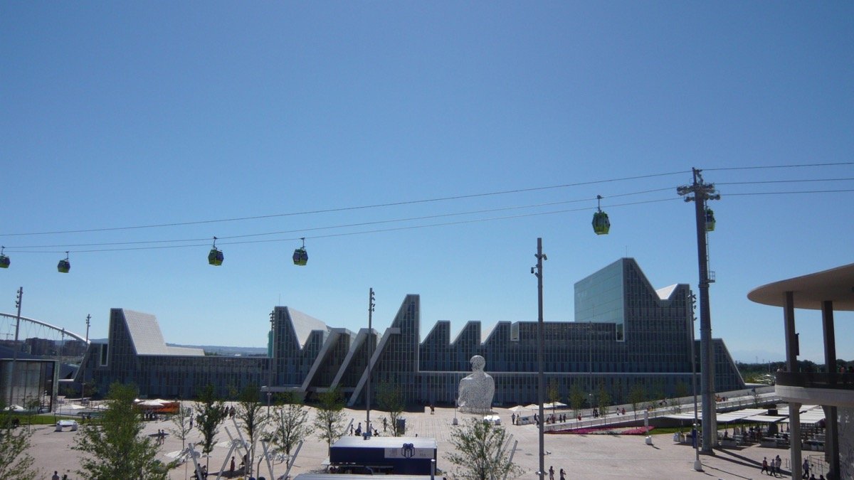 Vista panorámica del Palacio de Congresos de Zaragoza, sede de la Convención Turespaña